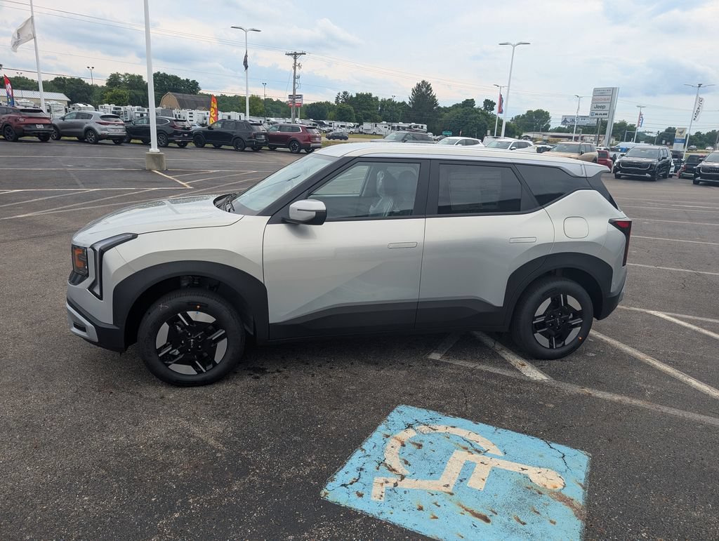 New 2027 Kia Seltos LX AWD/4WD image 4