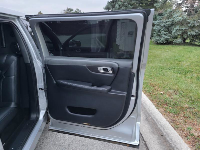 Used 2013 Lincoln MKT Limo AWD image 30