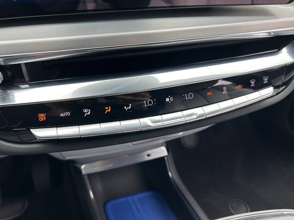 Used 2025 Cadillac Lyriq Luxury RWD image 33