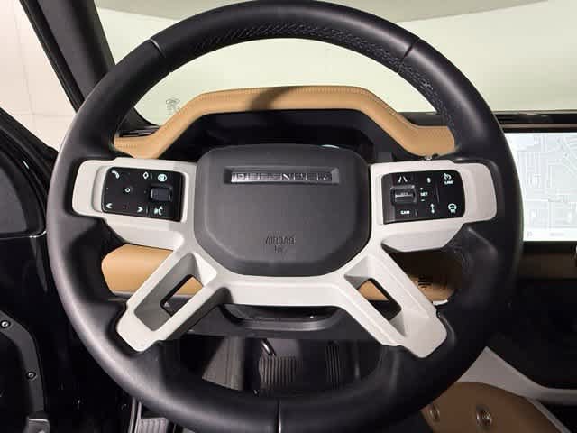 Used 2025 Land Rover Defender 110 X-Dynamic SE AWD/4WD image 29