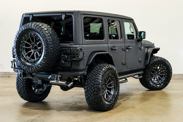 Used 2025 Jeep Wrangler Unlimited Rubicon w/ Technology Group image 5