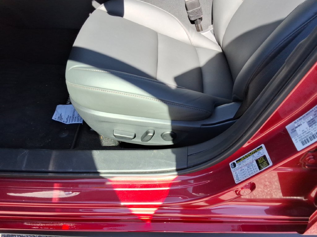 Used 2025 MAZDA MAZDA3 s FWD image 21