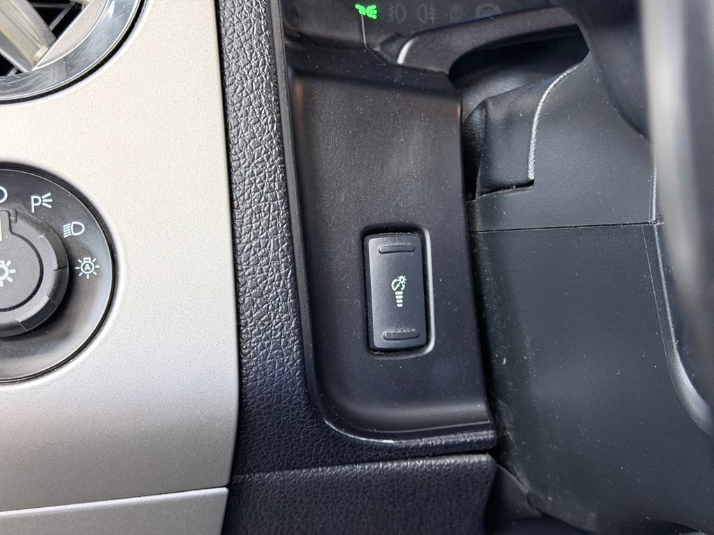 Used 2015 Ford Expedition EL Limited w/ Equipment Group 301A AWD/4WD image 46