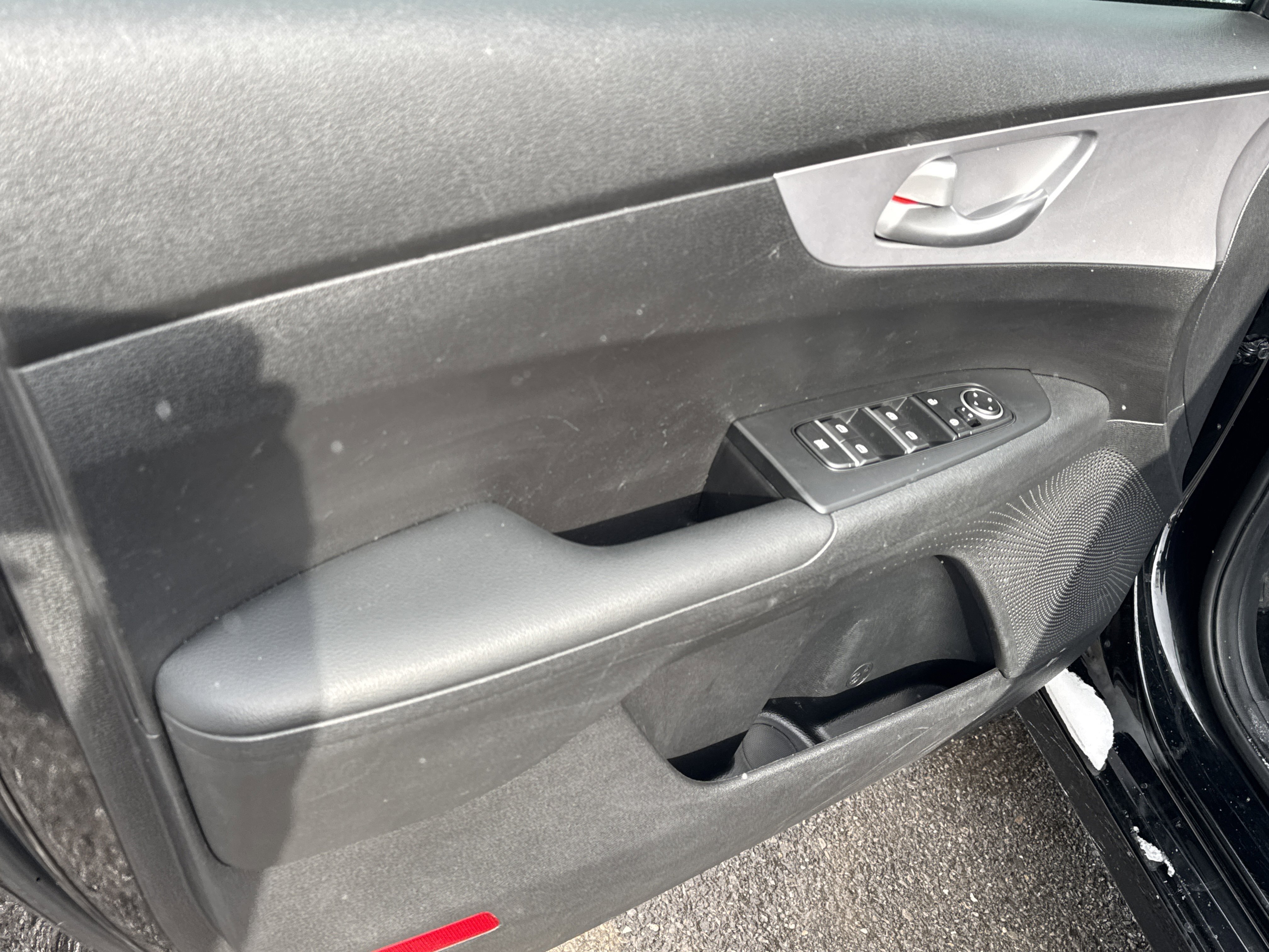 Used 2024 Kia Forte LXS image 14