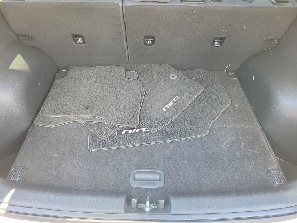 Used 2018 Kia Niro LX FWD image 11