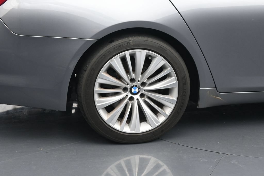 Used 2015 BMW 740i RWD image 10