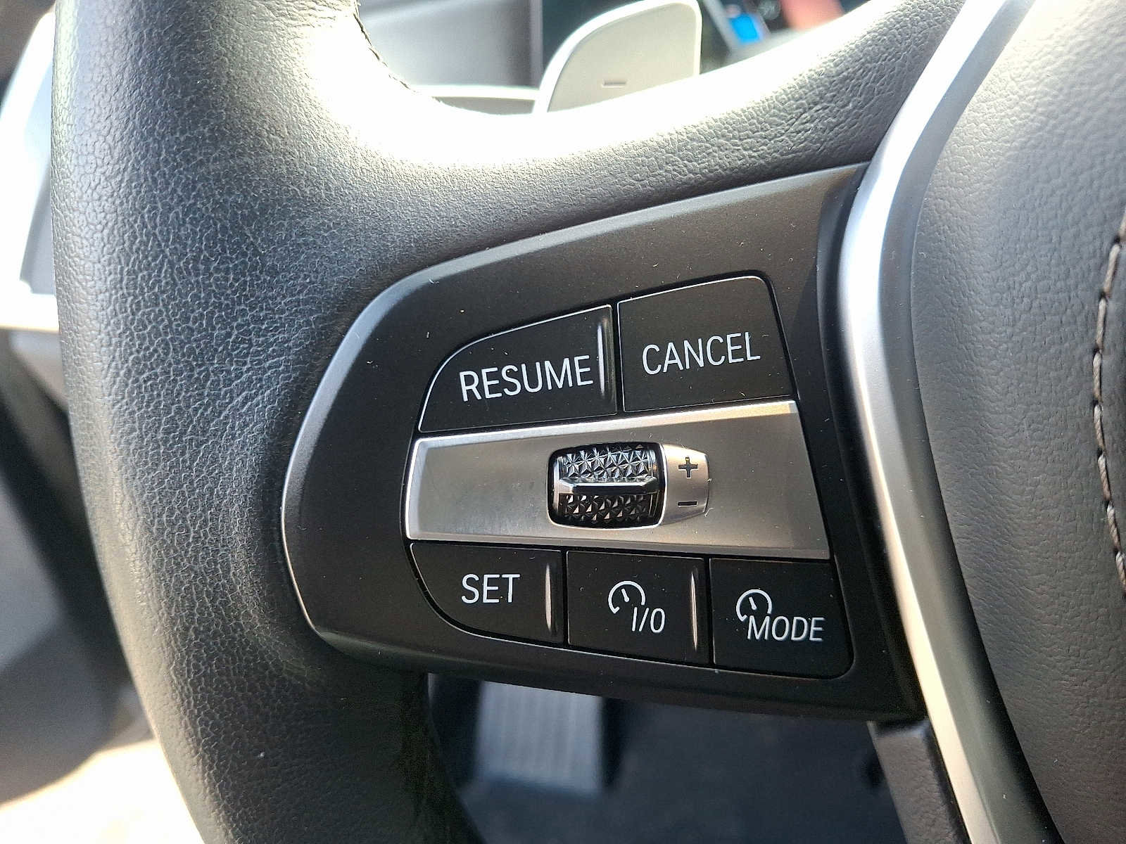 Used 2025 BMW X5 xDrive50e w/ Premium Package image 22