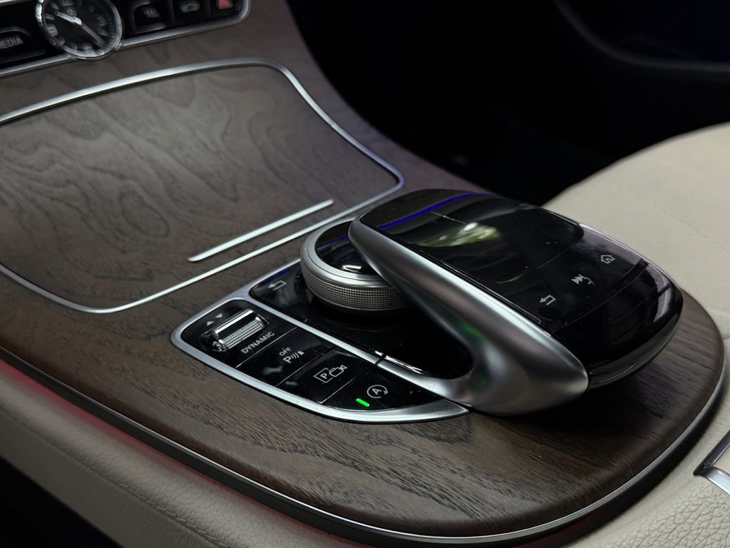 Used 2018 Mercedes-Benz E 300 image 23