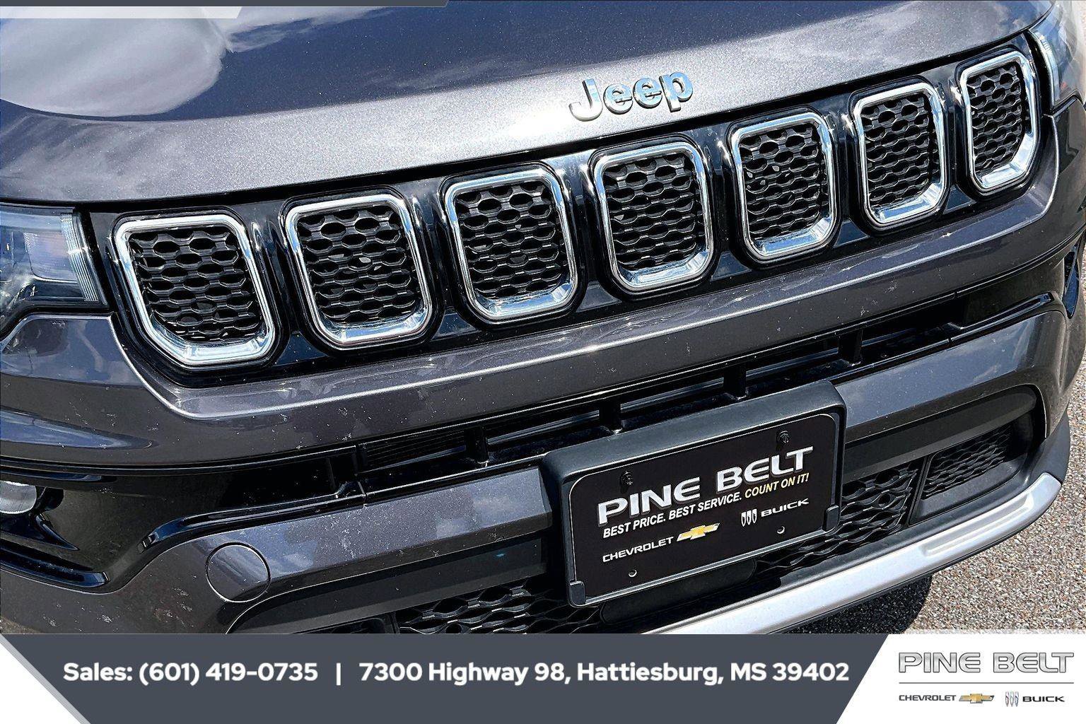 Used 2023 Jeep Compass Limited image 22