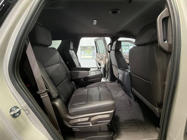 Used 2023 GMC Yukon Denali AWD/4WD image 14