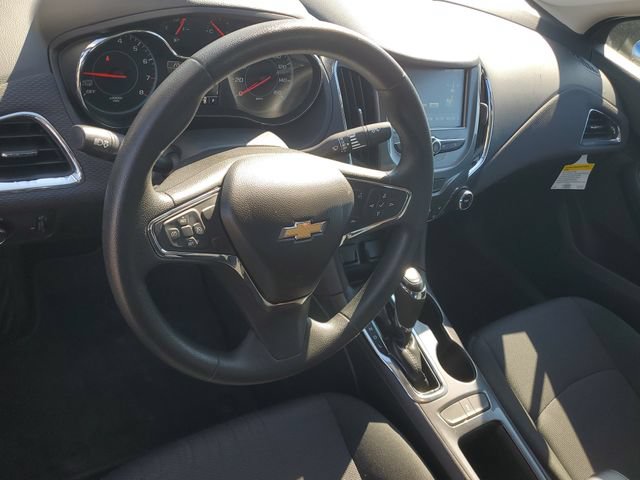 Certified 2018 Chevrolet Cruze LT w/ Convenience Package FWD image 17