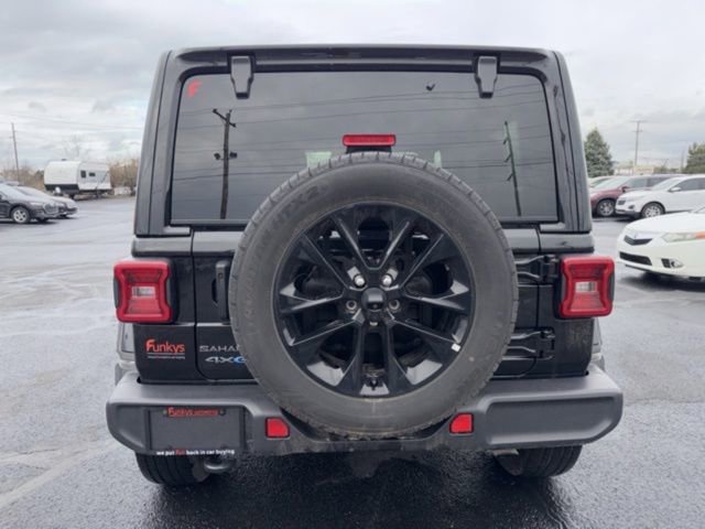 Used 2025 Jeep Wrangler Sahara 4xe image 18