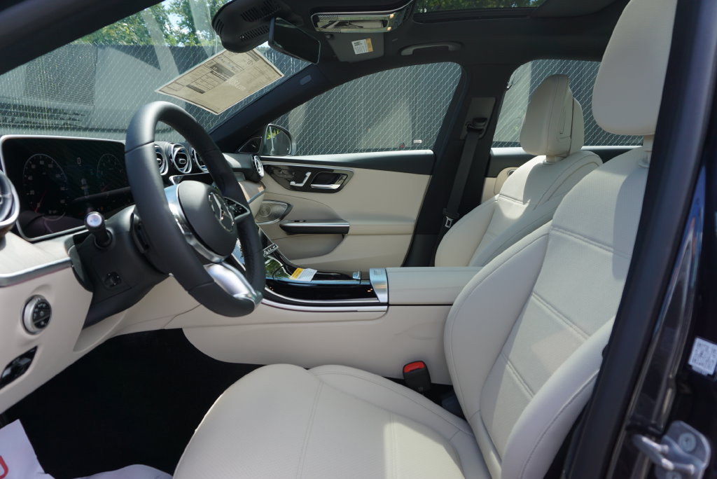 Certified 2025 Mercedes-Benz C 300 4MATIC Sedan image 24