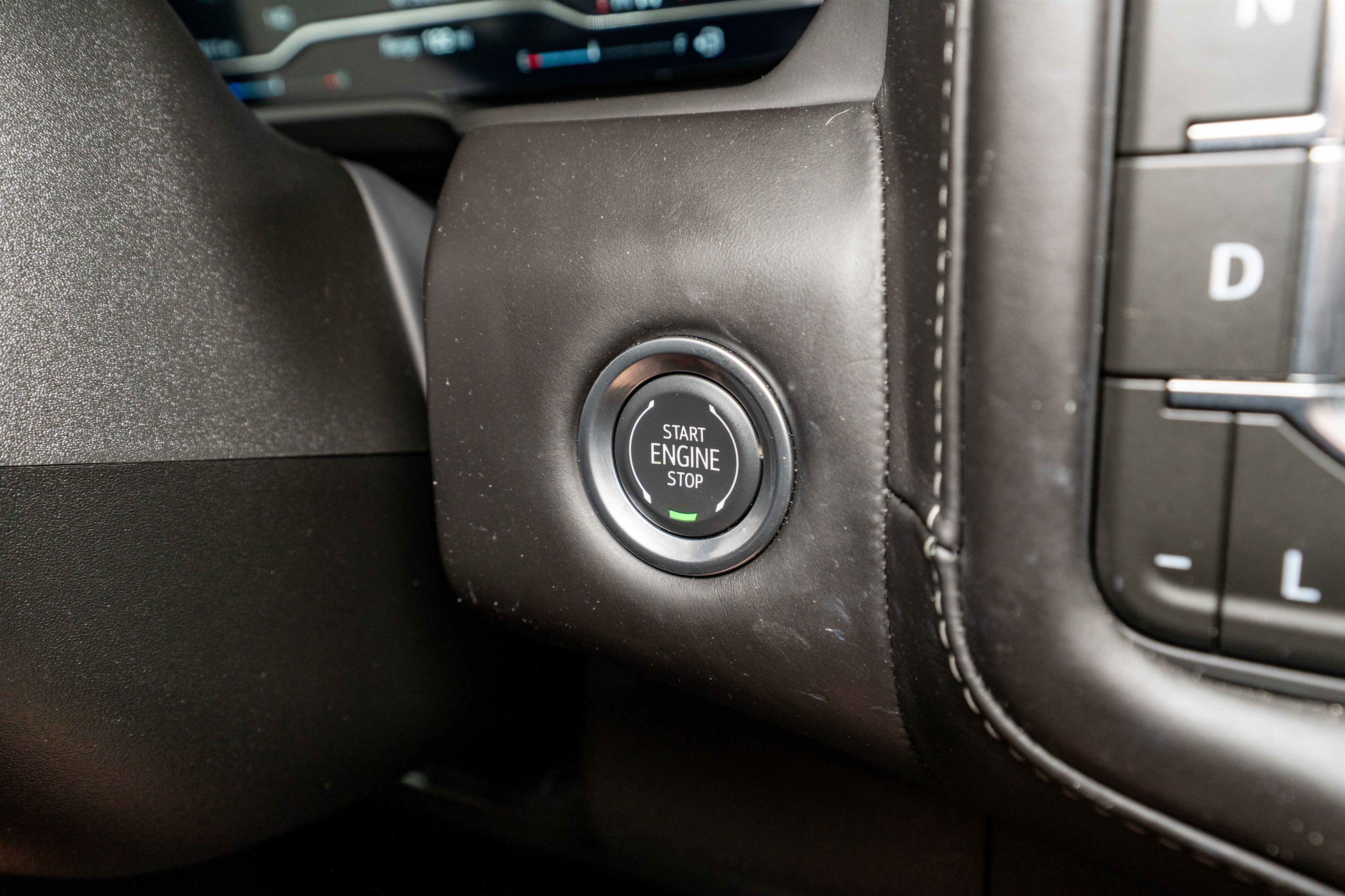 Used 2024 GMC Yukon Denali Ultimate image 31