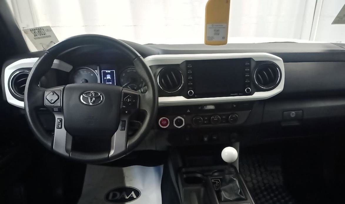 Used 2020 Toyota Tacoma TRD Sport AWD/4WD image 6