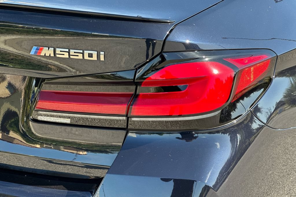 Used 2023 BMW M550i xDrive w/ Executive Package AWD/4WD image 33