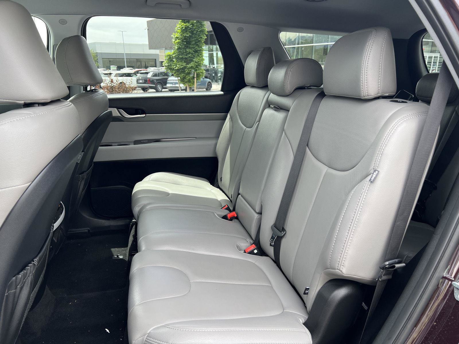 Certified 2023 Hyundai Palisade SE w/ Cargo Package AWD/4WD image 26