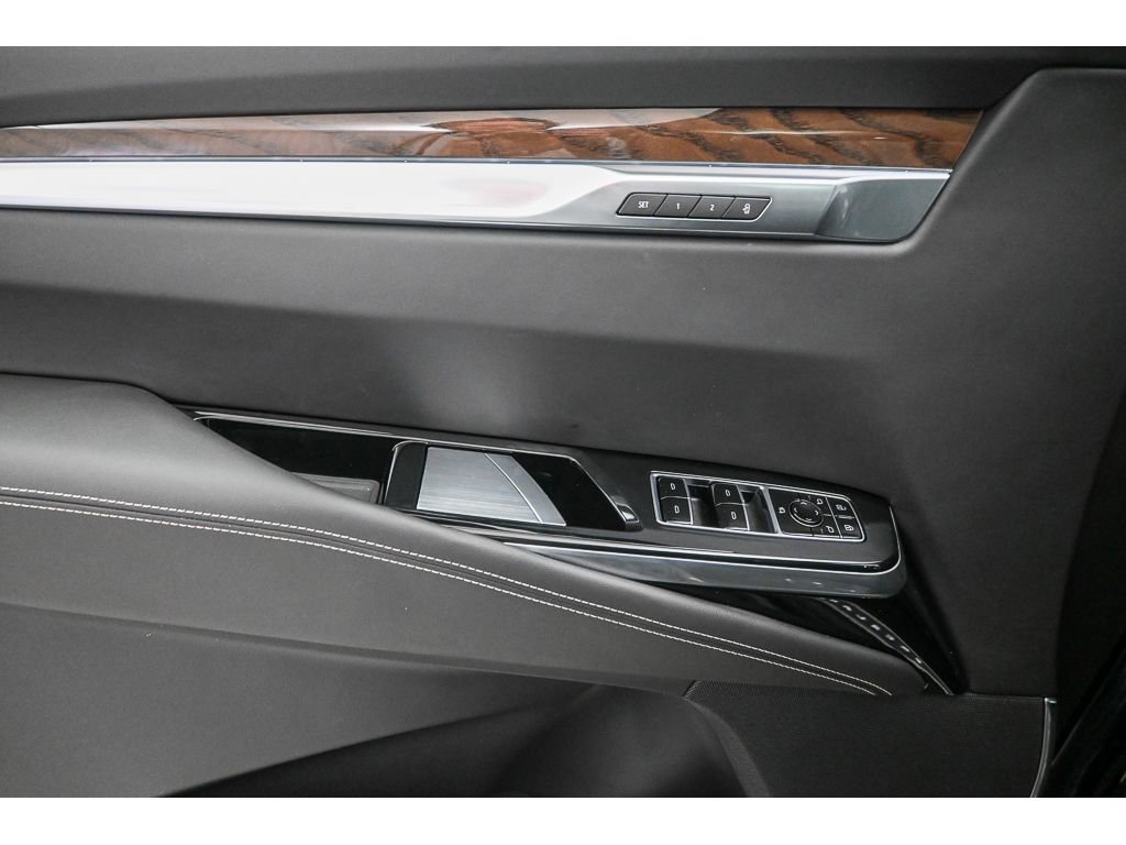 New 2026 Cadillac Escalade ESV Platinum Sport w/ LPO, ONYX Package AWD/4WD image 21