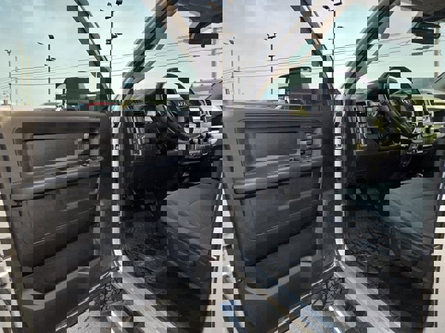 Used 2014 RAM 3500 Tradesman w/ Chrome Appearance Group image 8