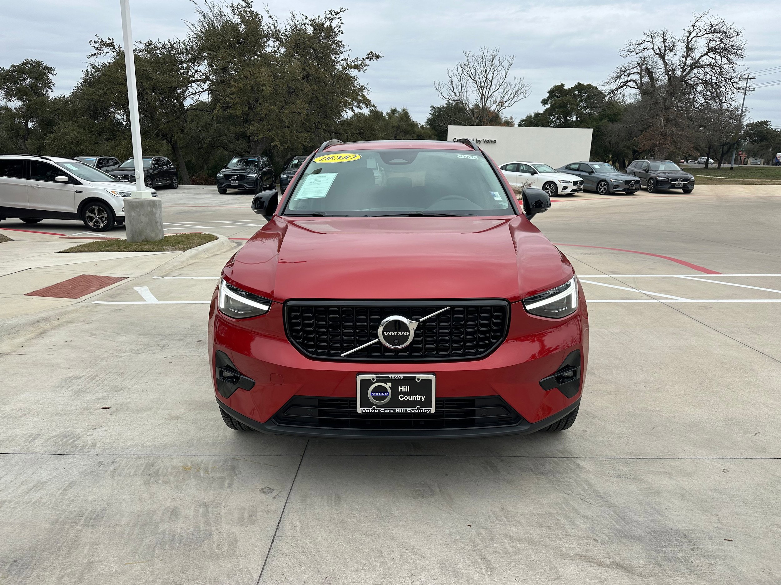 Certified 2024 Volvo XC40 B5 Ultimate w/ Protection Package Premier AWD/4WD image 6