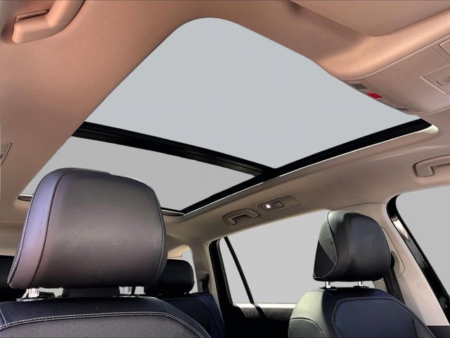 Used 2019 Volkswagen Tiguan SEL FWD image 17