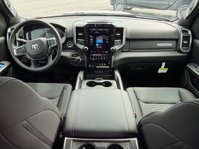 New 2026 RAM 1500 4x4 Crew Cab image 33