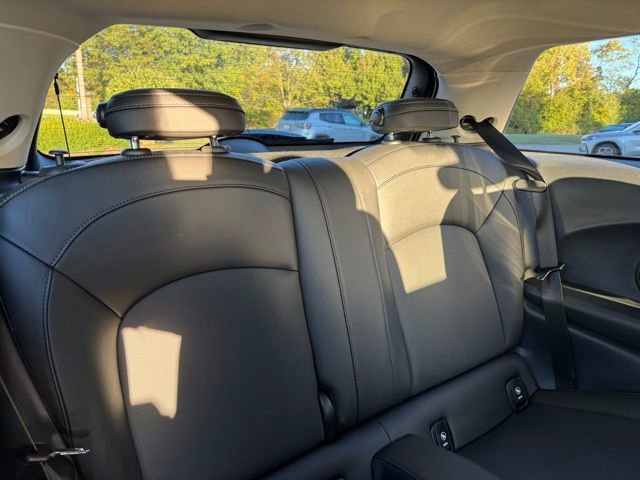 Certified 2024 MINI Cooper SE image 9