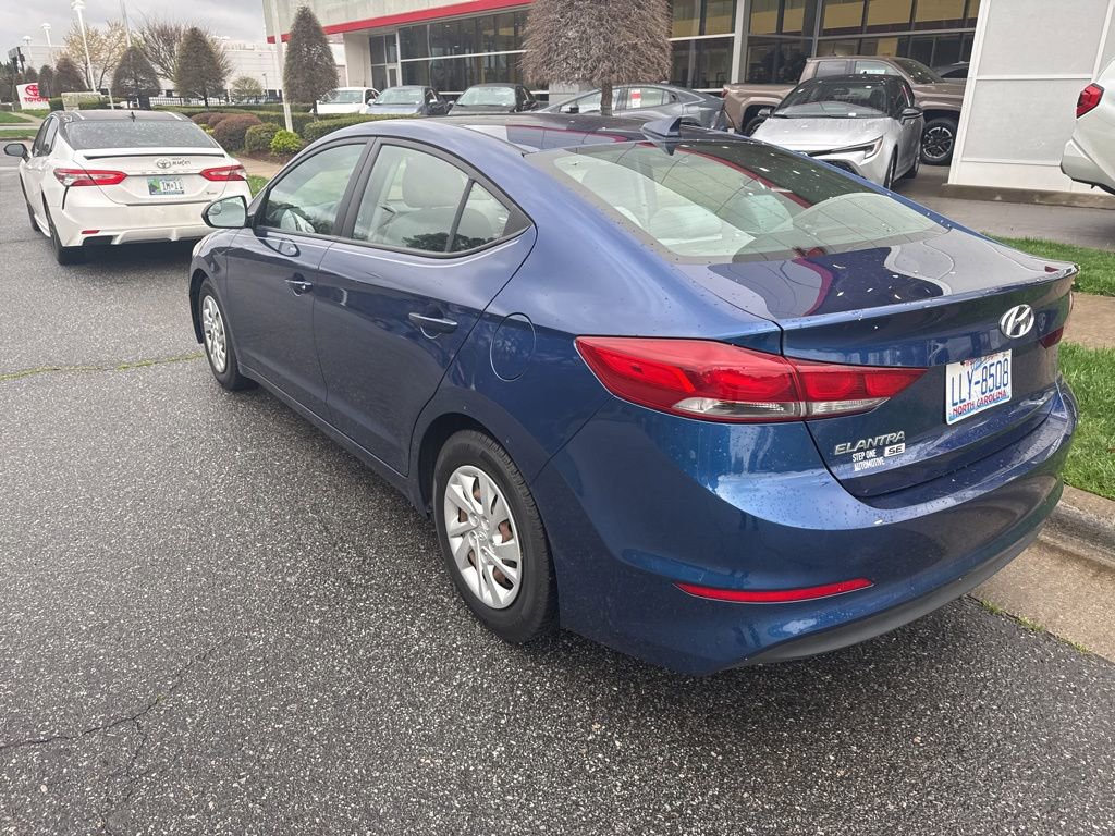 Used 2017 Hyundai Elantra SE image 5