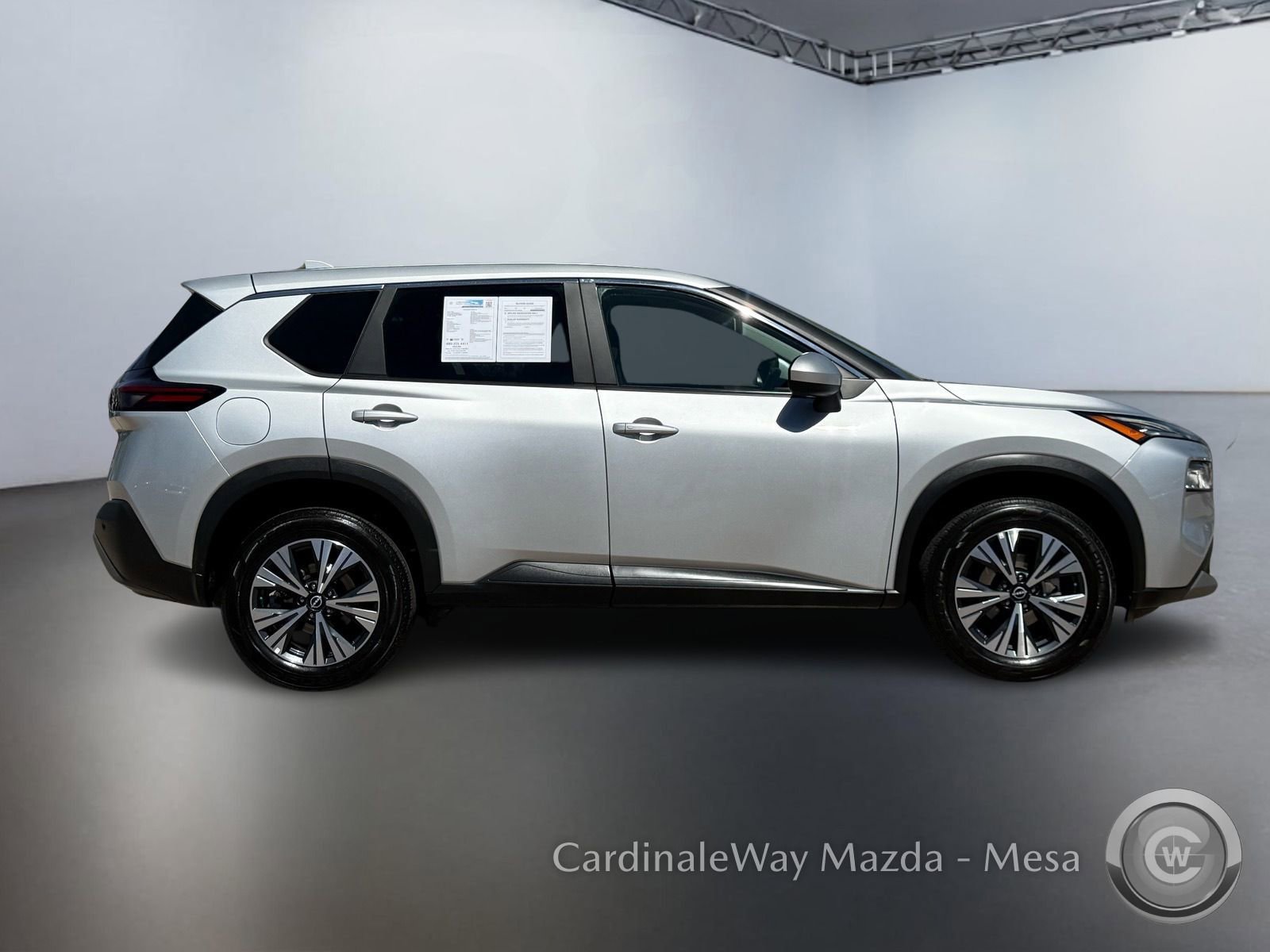 Used 2023 Nissan Rogue SV AWD/4WD image 3