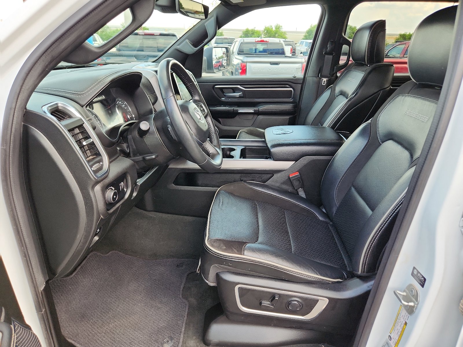 Used 2024 RAM 1500 Laramie RWD image 10