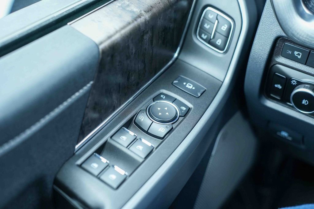 Used 2024 Ford F250 Lariat w/ Lariat Ultimate Package image 29