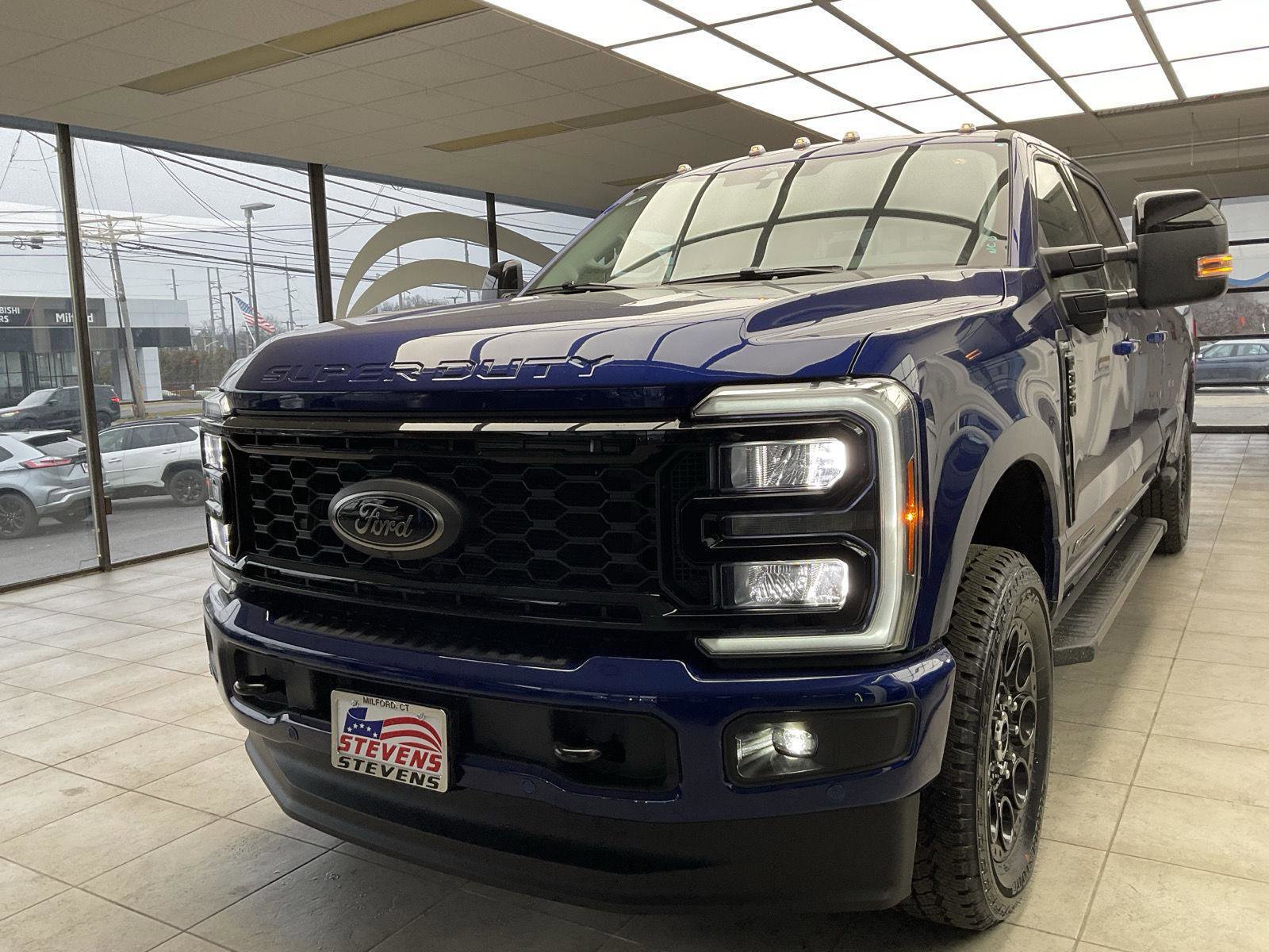 New 2026 Ford F350 Lariat w/ Black Appearance Package image 3