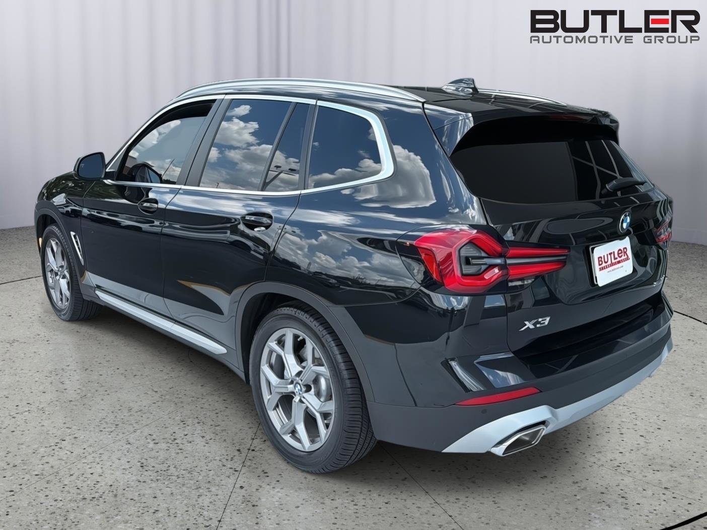 Certified 2024 BMW X3 sDrive30i w/ Premium Package RWD image 4