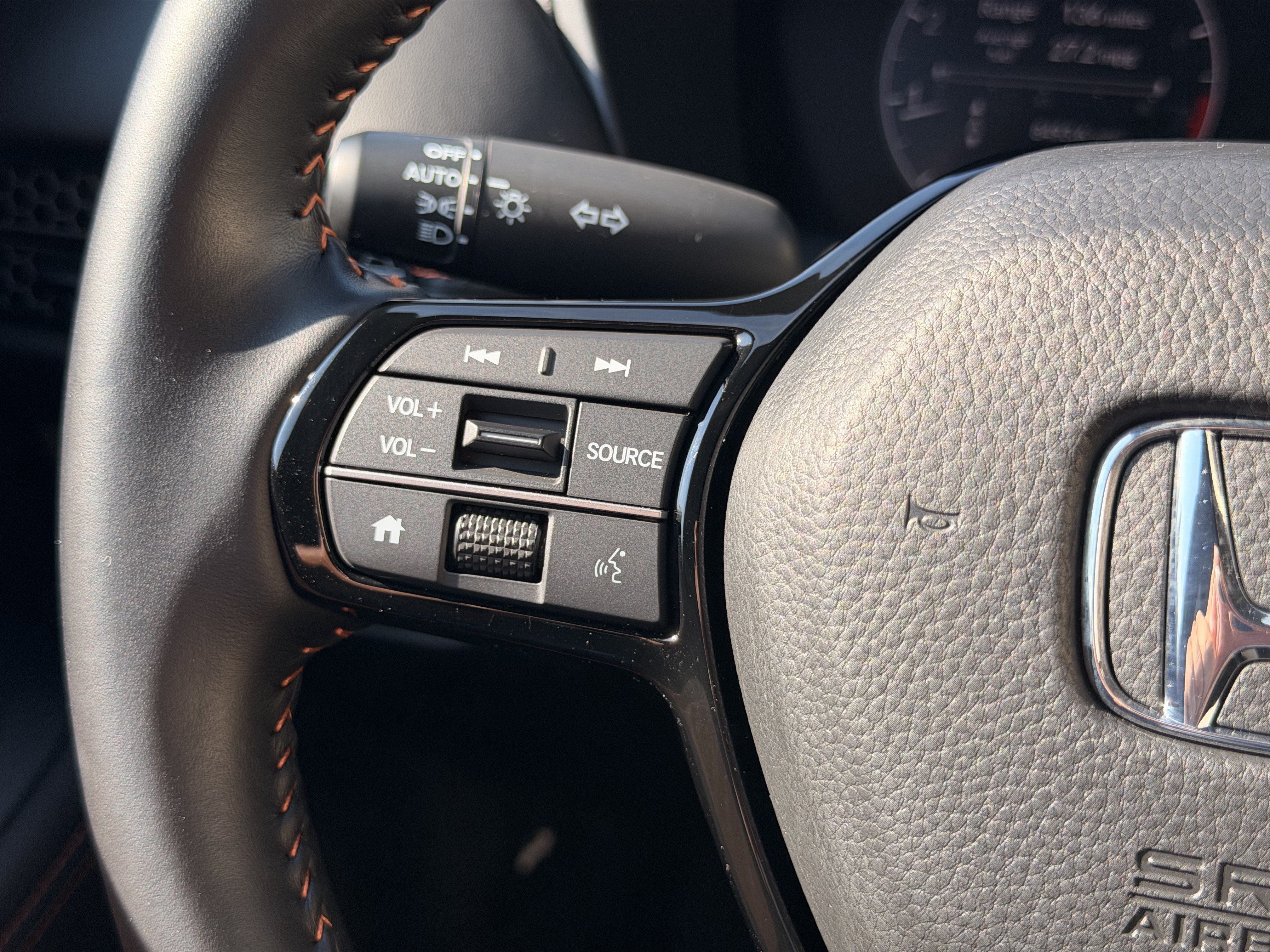 Certified 2025 Honda HR-V Sport image 22
