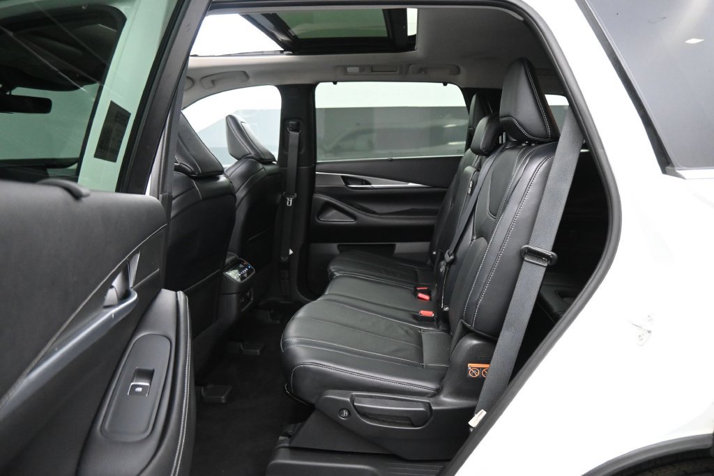 Used 2023 INFINITI QX60 Luxe FWD image 19