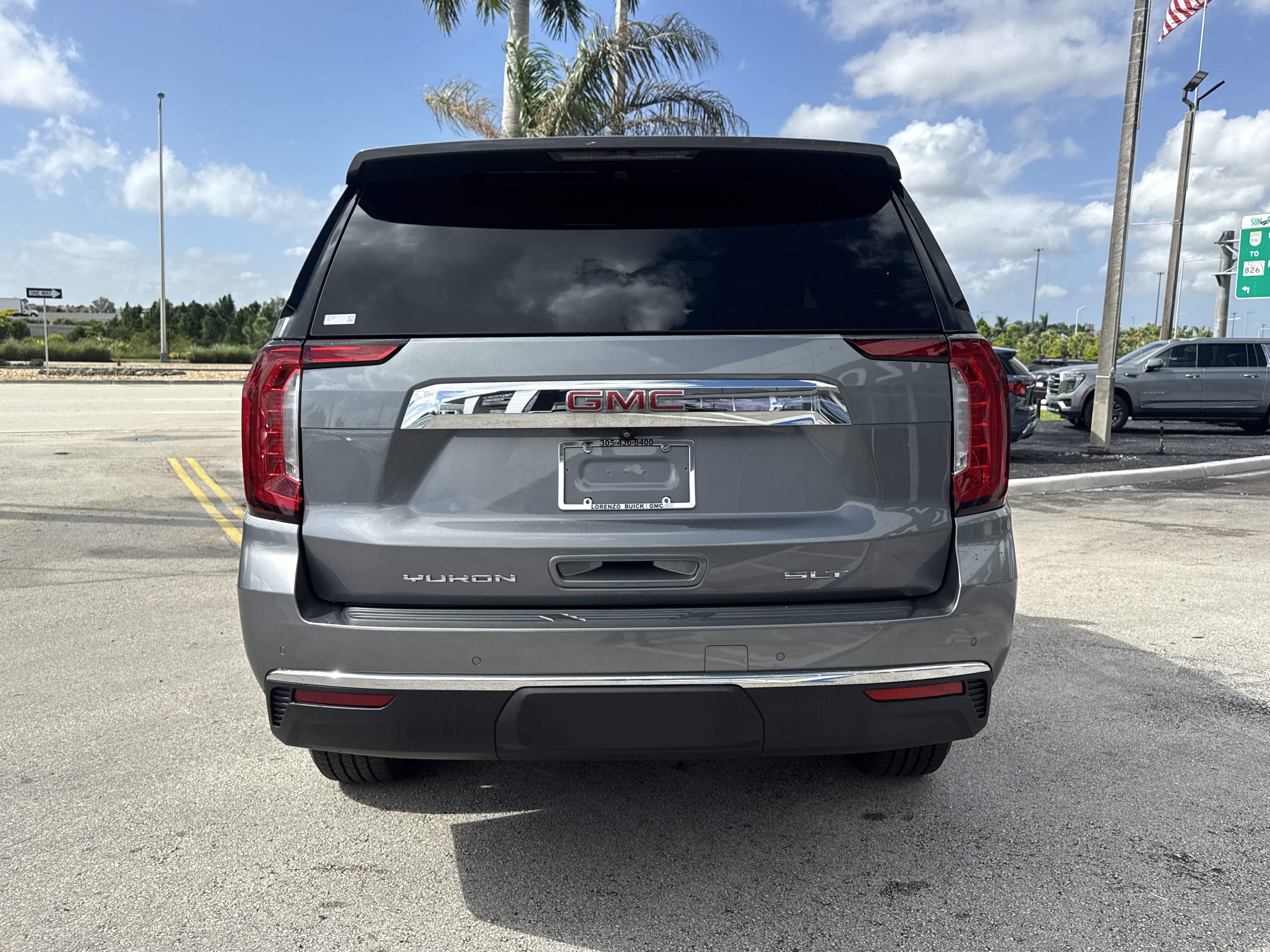 Used 2021 GMC Yukon SLT w/ SLT Premium Package RWD image 6