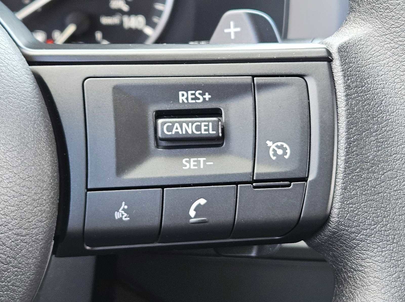 Used 2025 Nissan Pathfinder S image 21