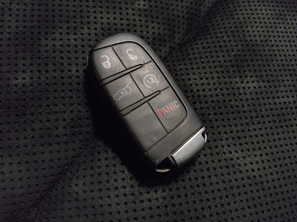 Used 2018 Jeep Grand Cherokee Altitude image 32