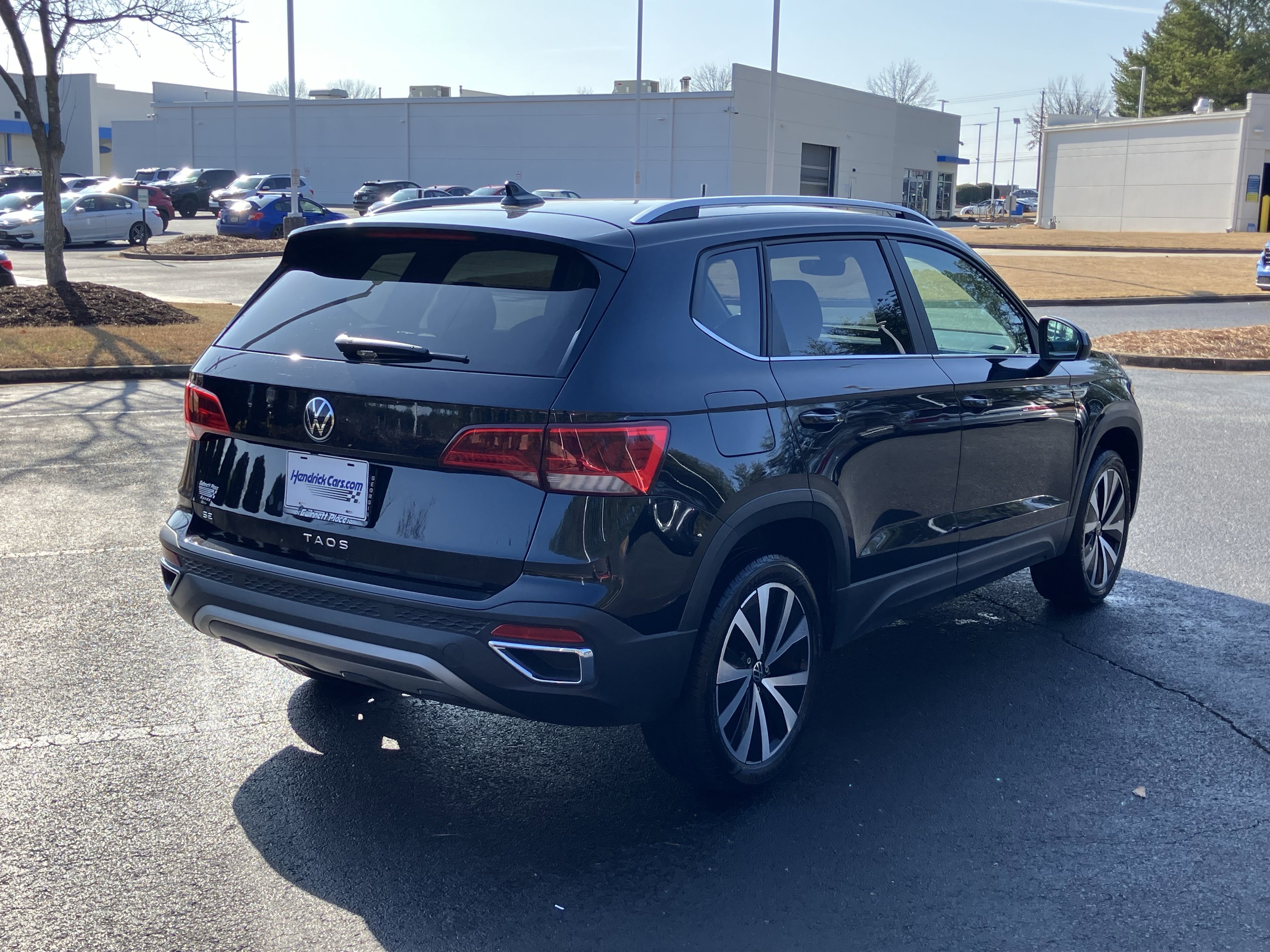Used 2024 Volkswagen Taos SE image 10