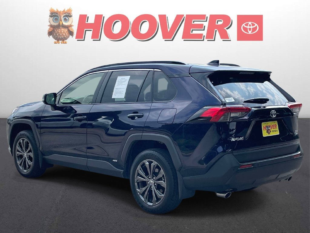 Used 2025 Toyota RAV4 XLE Premium w/ Weather Package AWD/4WD image 5