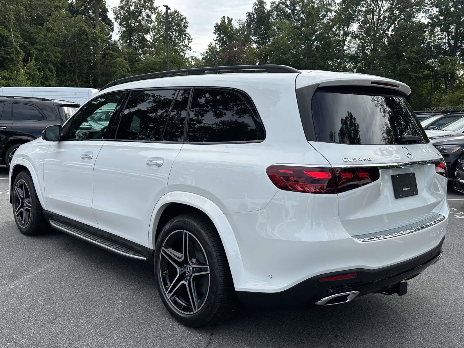 New 2026 Mercedes-Benz GLS 450 4MATIC image 3