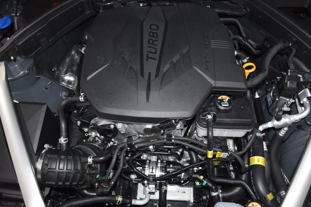 New 2026 Genesis G70 2.5T RWD image 7