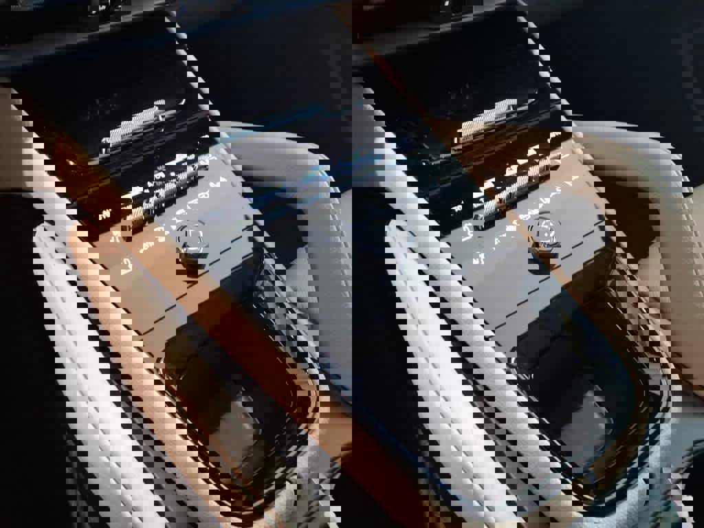 Used 2025 Porsche Cayenne E-Hybrid image 14