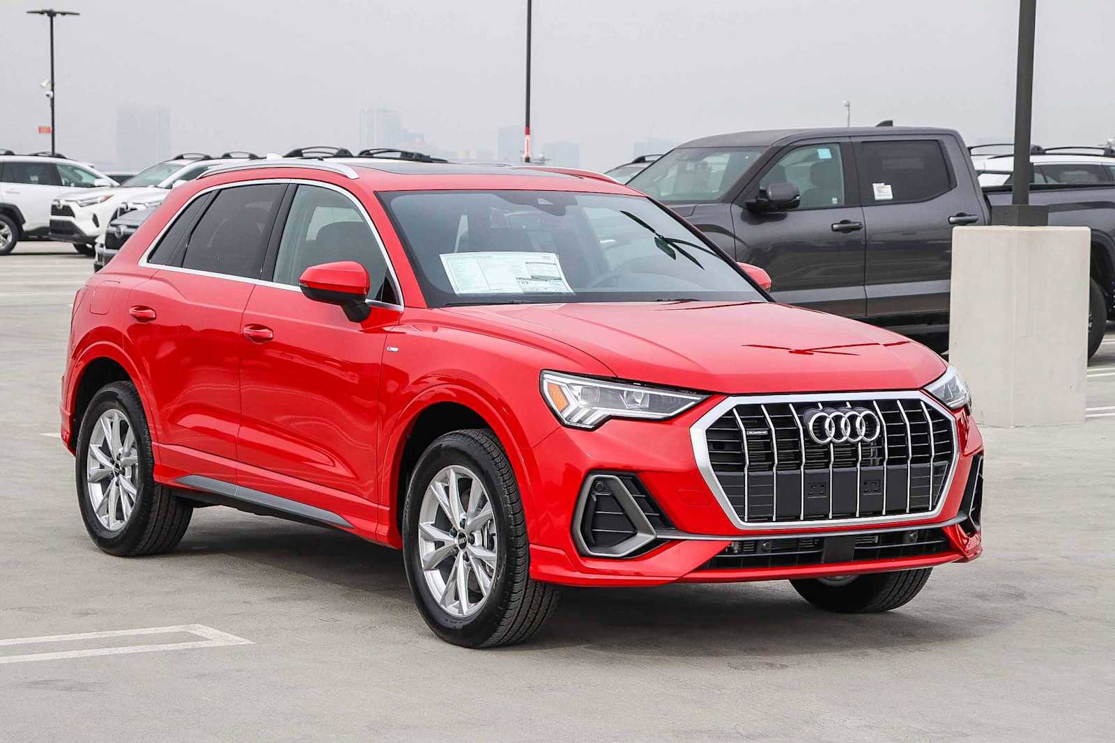New 2025 Audi Q3 2.0T Premium image 3
