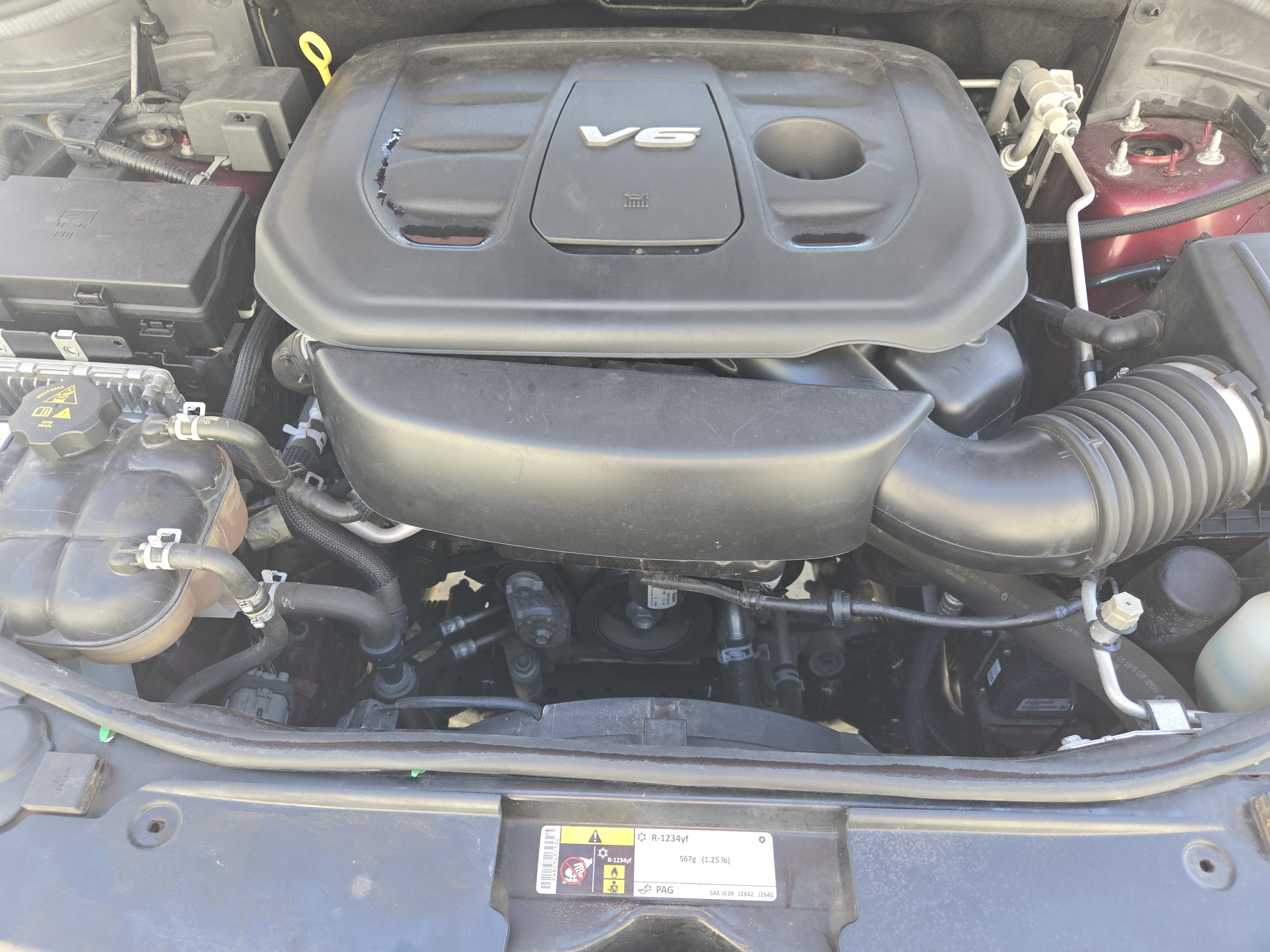 Used 2018 Jeep Grand Cherokee Overland RWD image 32