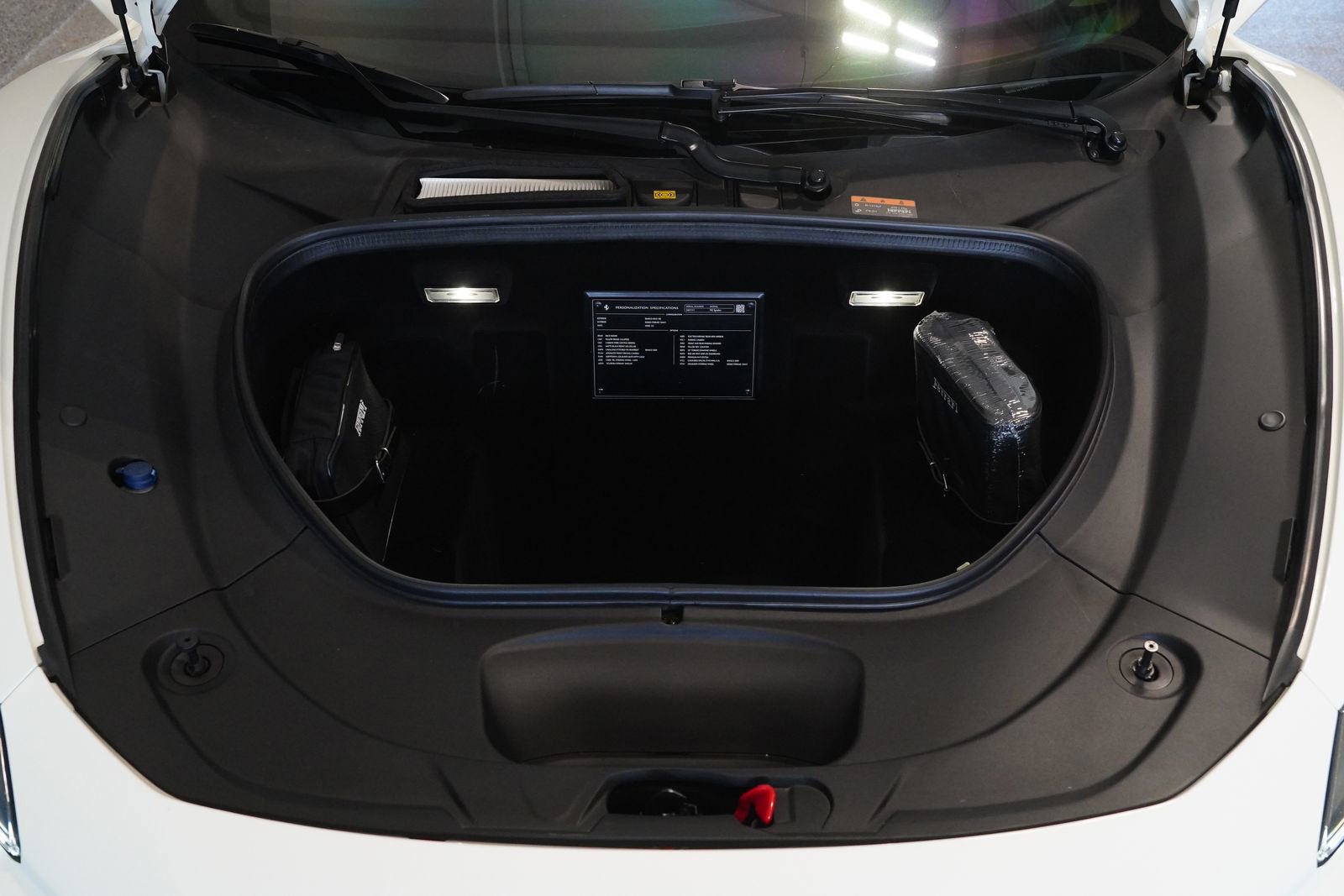 Used 2021 Ferrari F8 Tributo RWD image 38