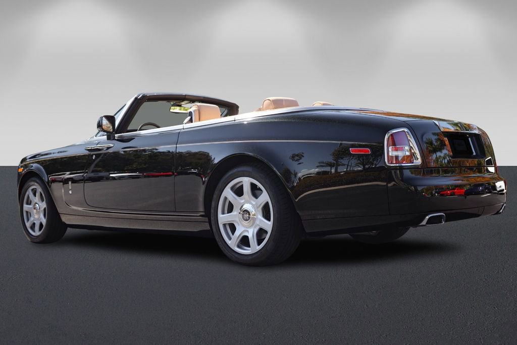 Used 2010 Rolls-Royce Phantom Drophead Coupe image 5