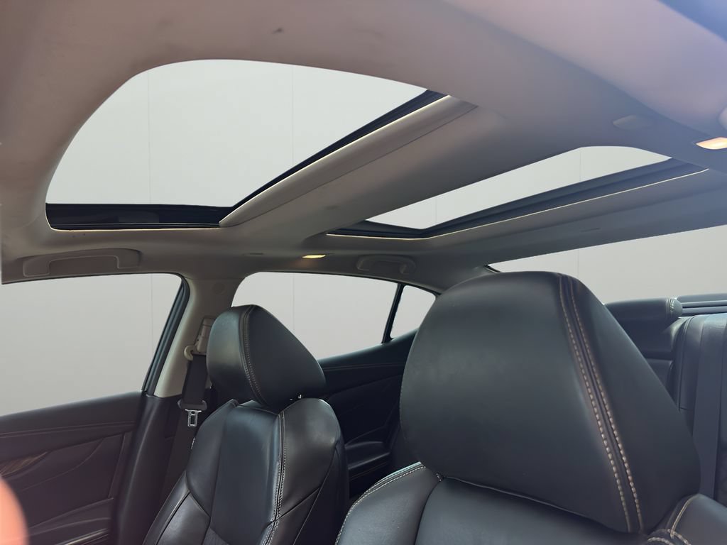 Used 2017 Nissan Maxima Platinum FWD image 3