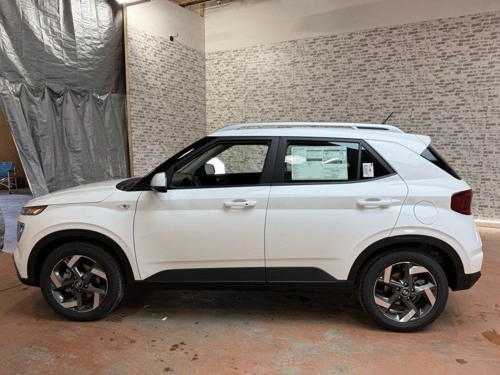 New 2026 Hyundai Venue SEL FWD image 4