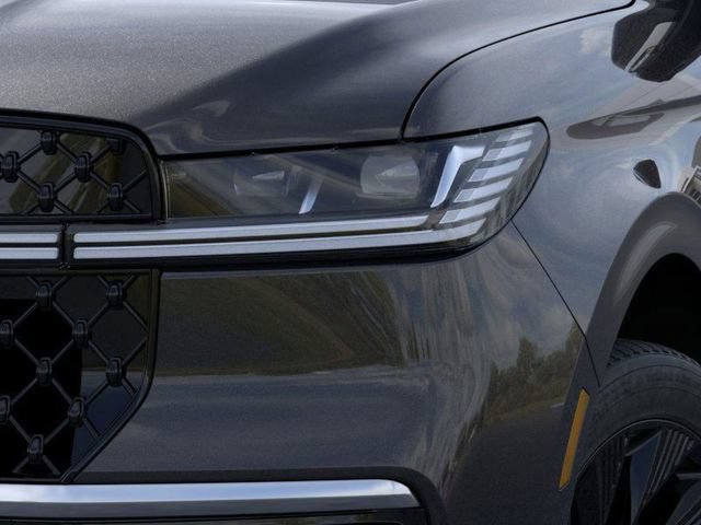 New 2026 Lincoln Navigator Reserve w/ Jet Appearance Package AWD/4WD image 18